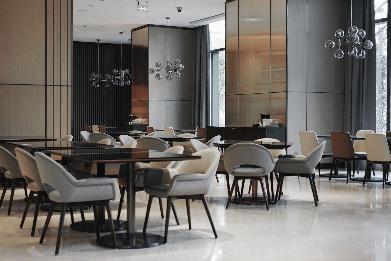 Bronze Mirror in Hotel Lobby Low res Altitude Glass